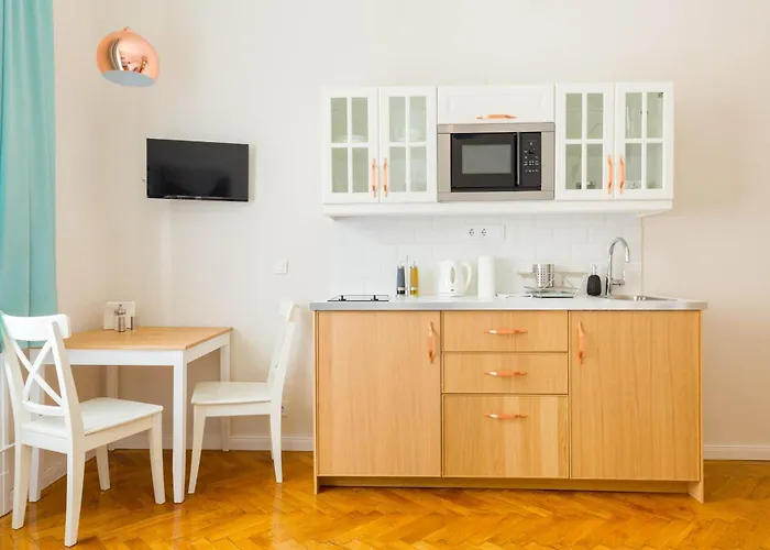 Cheerful In The Center Apartament *